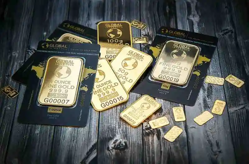 Gold card